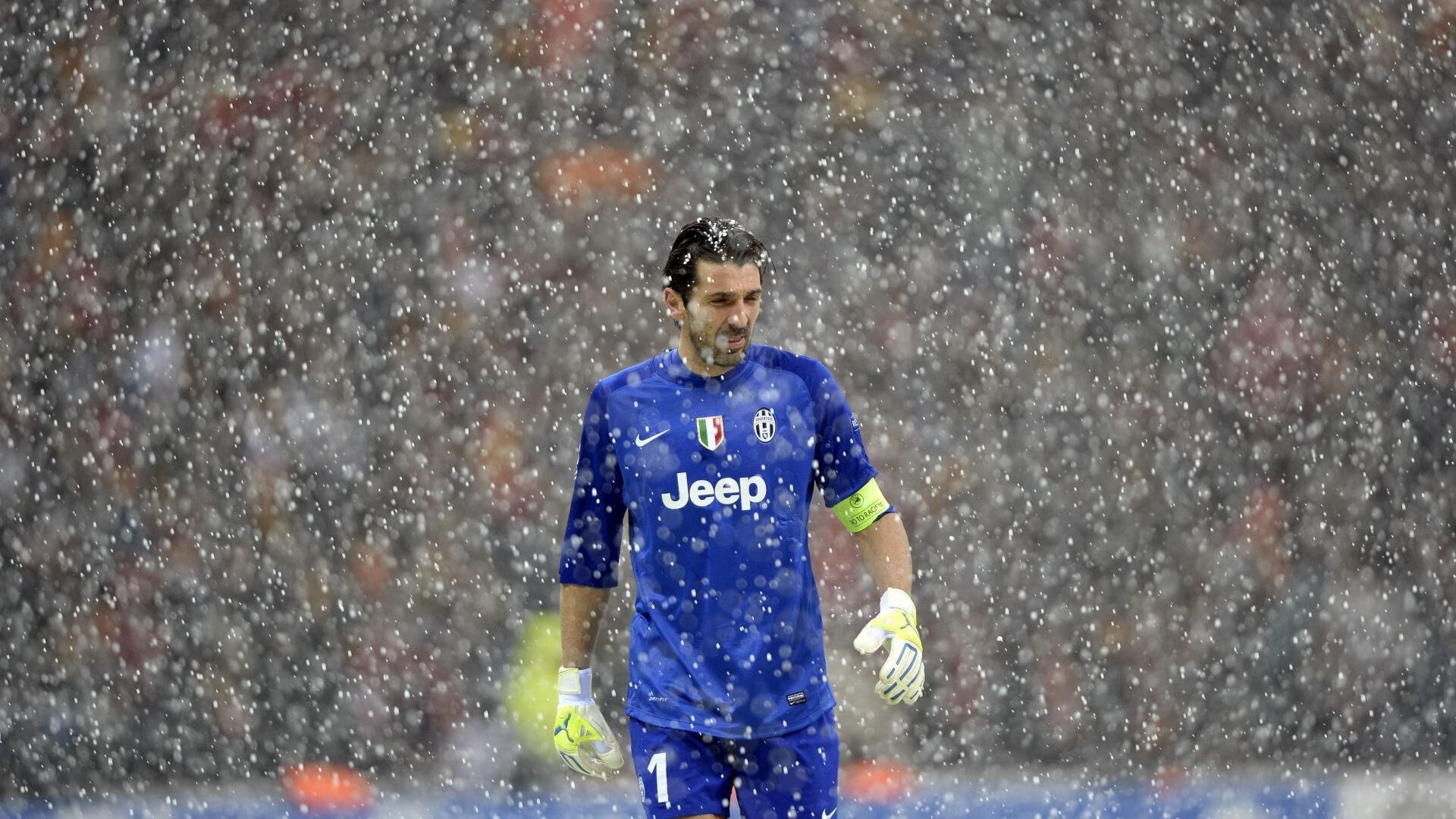 五大联赛外援适应周期与比赛状态波动关联,各国联赛外援政策